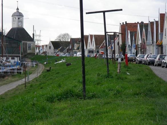 Durgerdam, houses on inner slope